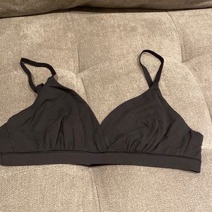 - Skims bra fits everybody